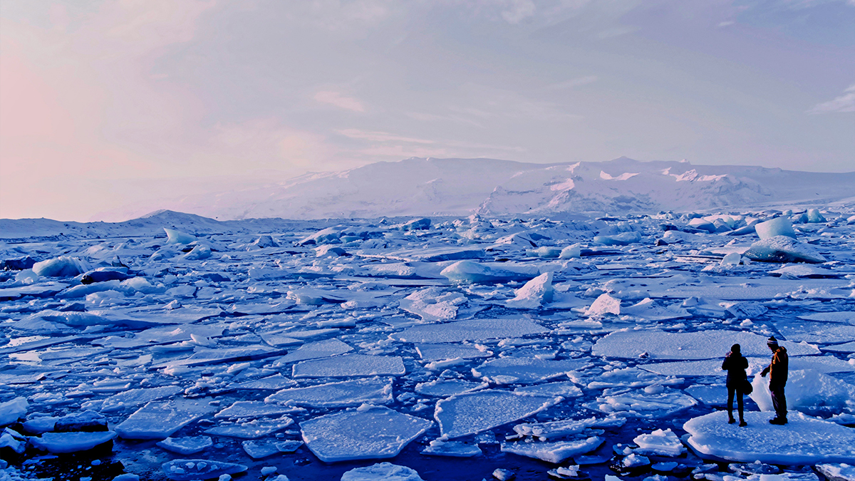 Polar ice caps with scientists 